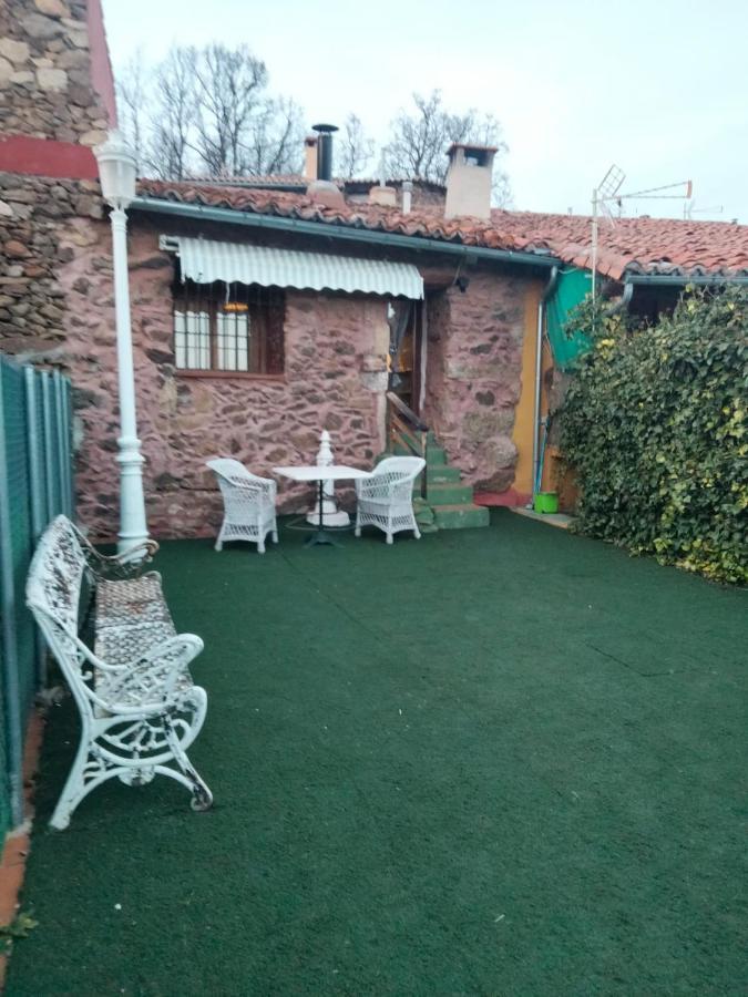 Villa Atardecer En Gredos 1 à San Bartolomé de Tormes Extérieur photo